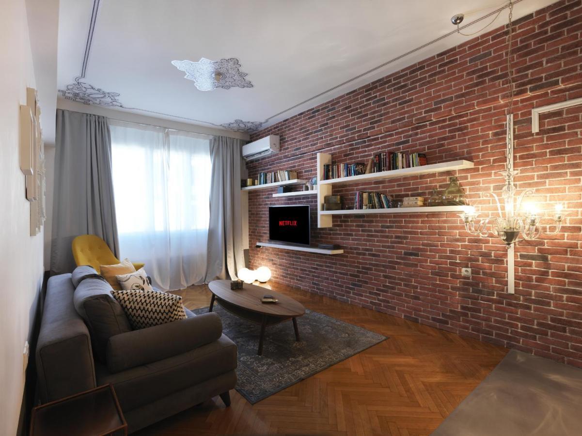 Apartment Athenian In The Center With Jacuzzi Athens